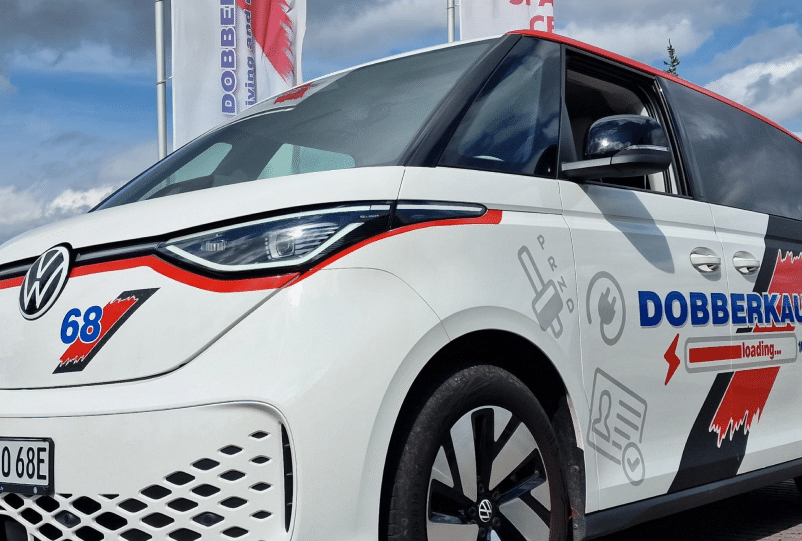 E-Autos VW ID Buzz, ID3, ID4, Opel Mocca
